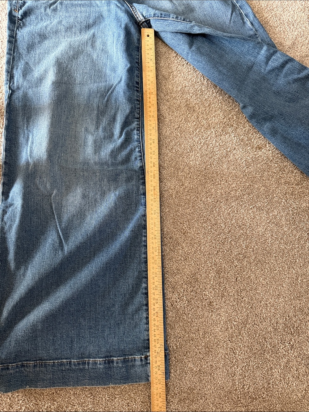 a.n.a wide-leg Light Blue Denim Jeans with Contrast Stitching - Picture 6 of 11